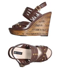CUPLÉ - Sandals