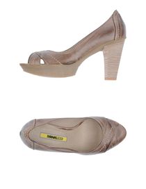 MANAS - Closed-toe slip-ons