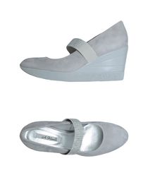 ANDREA MORELLI - Closed-toe slip-ons