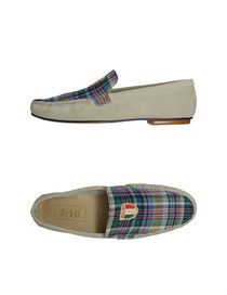 3:10 - Moccasins