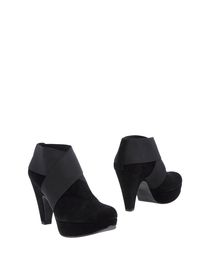 STUART WEITZMAN - Ankle boots