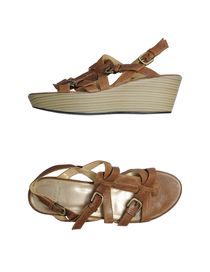 STUART WEITZMAN - Sandals