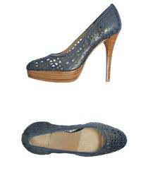 STUART WEITZMAN - Closed-toe slip-ons