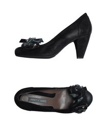 JANET & JANET - Closed-toe slip-ons