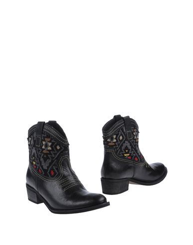 ZOOM CARVELA - Ankle boots