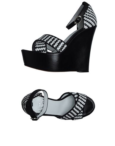 ZOOM BGN - Sandals