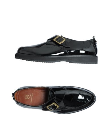 ZOOM McQ - Moccasins