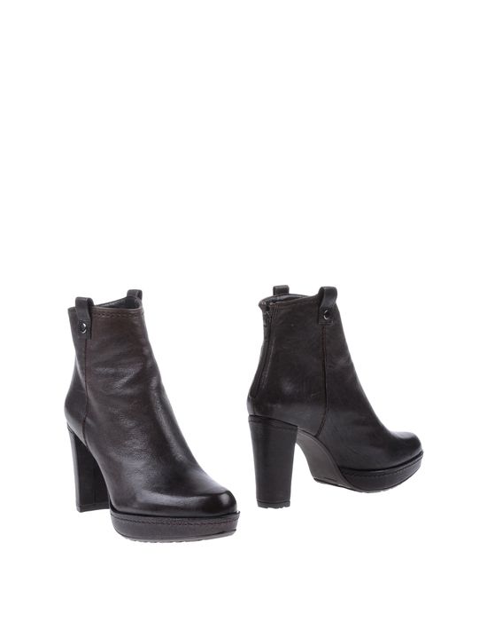 Сапоги STUART WEITZMAN