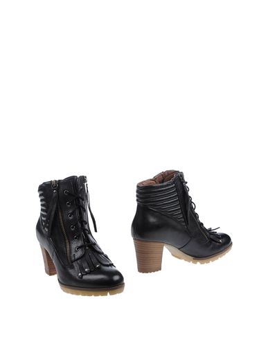 ZOOM STELE - Ankle boots