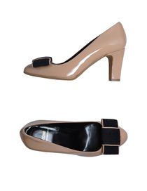 MOSCHINO CHEAPANDCHIC - Closed-toe slip-ons