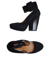EVA TURNER - Closed-toe slip-ons