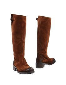 JFK - Boots