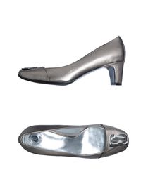 VERSUS - Closed-toe slip-ons