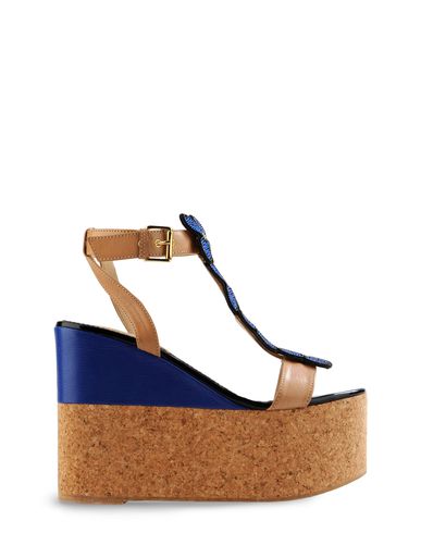 Moschino, Plateau