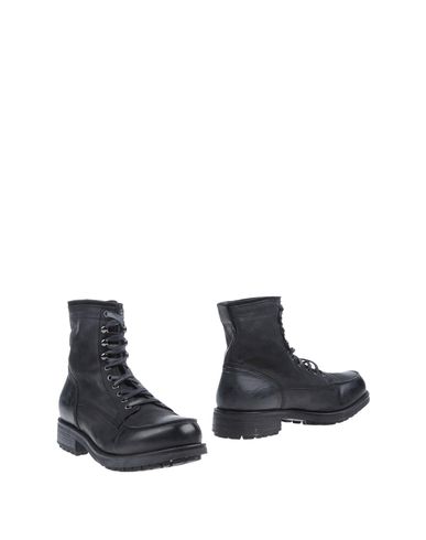 ZOOM DÉBUT - Combat boots