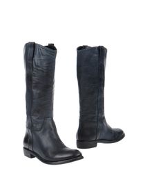 JFK - Boots