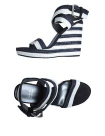 STUART WEITZMAN - Sandals