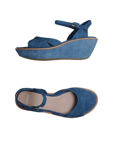 ZOOM CAMPER - Sandals