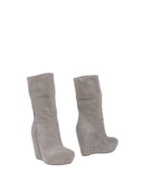 VIC - Boots