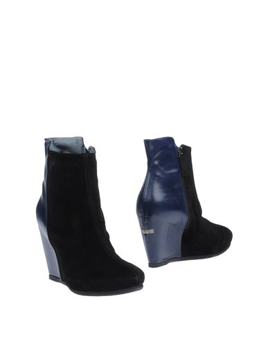 ZOOM C'N'C' COSTUME NATIONAL - Ankle boots