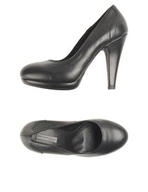 VIC - Closed-toe slip-ons