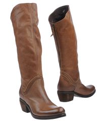 VIC - Boots
