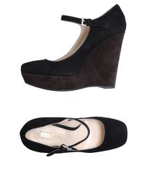 PRADA - Closed-toe slip-ons