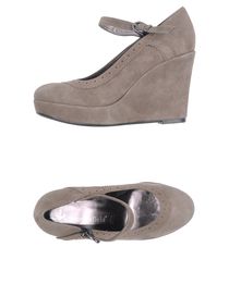 BROOKSFIELD - Closed-toe slip-ons