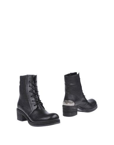 ZOOM VIC MATIE' - Ankle boots