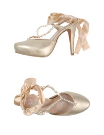 UAD MEDANI - Closed-toe slip-ons