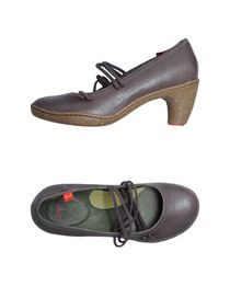 CAMPER - Closed-toe slip-ons