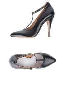 MAISON MARTIN MARGIELA 22 Closed-toe slip-ons