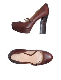GUESS - Closed-toe slip-ons