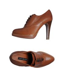 THE SELLER - Laced shoes