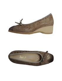 STARLET - Closed-toe slip-ons