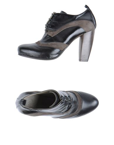 ZOOM IXOS - Lace-up shoes
