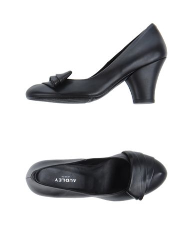 ZOOM AUDLEY - Pump