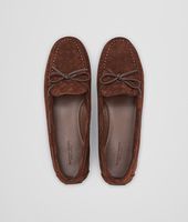 Bottega Veneta® Mokassin aus Wildleder Intrecciato Bottega Veneta® Mokassin aus Wildleder Intrecciato