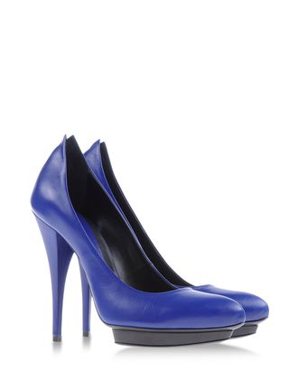 Closed toe - McQ