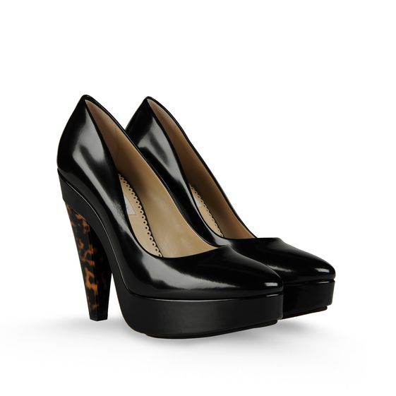 Stella McCartney, Corinne Pump