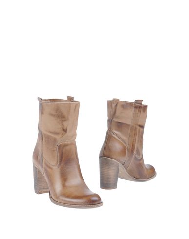 ZOOM LOFT - Ankle boots