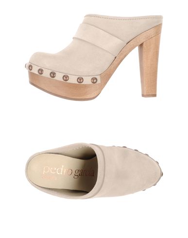 ZOOM PEDRO GARCÍA - Open-toe mule