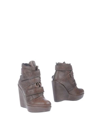 ZOOM STUART WEITZMAN - Ankle boots