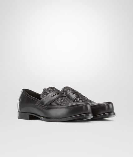 BOTTEGA VENETA - Nero Calf Intrecciato Caiman Moccasin