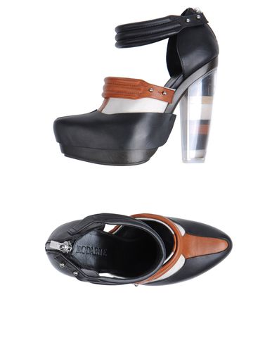 ZOOM CHLOÉ - Platform courts