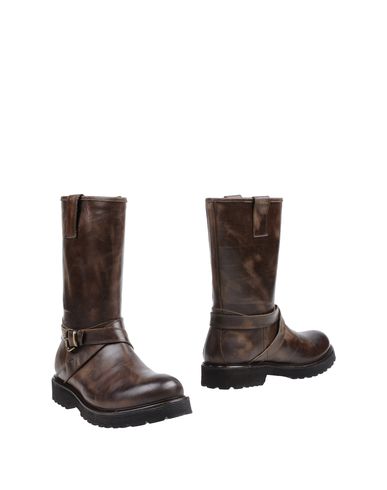 ZOOM THE LAB - Boots