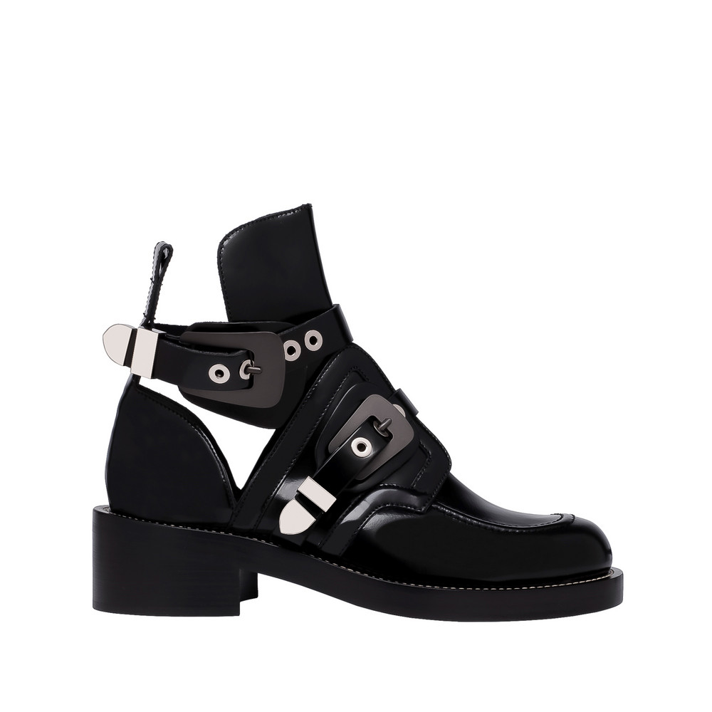 Balenciaga Ceinture Ankle Boots
Balenciaga Ceinture Ankle Boots