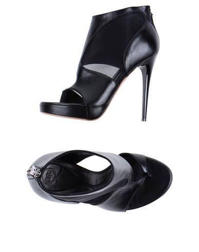 ZOOM McQ - Sandals