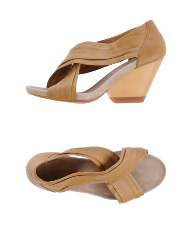 ZOOM CAMPER - Sandals