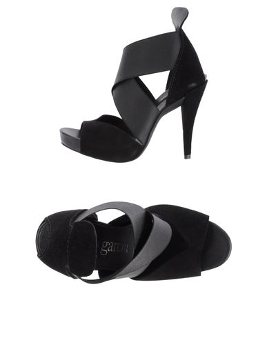 ZOOM PEDRO GARCÍA - Sandals